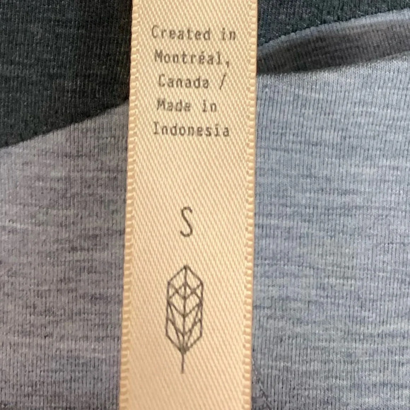 Indygena Women’s Two Toned Grey Lightweight Athletic  T-Shirt Size Small - Picture 4 of 13